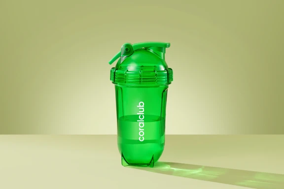 Coral Club Shaker, Green